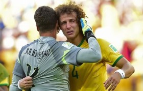 基尔史莫纳镇守最后一关稳健,化解险情确保球队不败