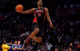 班凯罗暴力美学扣篮集锦,魔术虽败犹荣惊艳全场观众